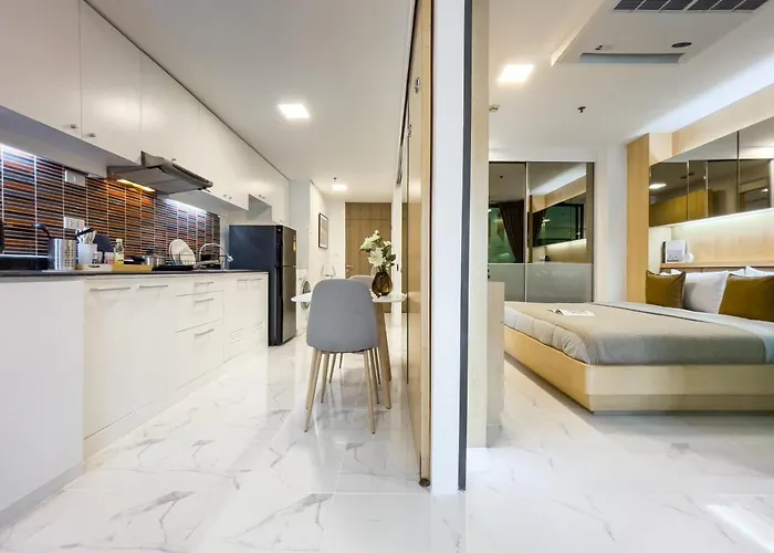 Bts Thong Lol Large 52 Sqm L Pool And Gym L Sontana Bangkok